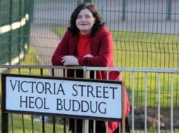 jessica-powell-by-a-street-sign-in-cwmbran-torfaen-307418937.jpg