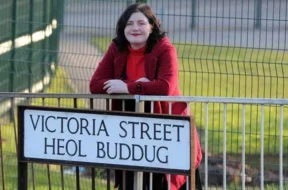 jessica-powell-by-a-street-sign-in-cwmbran-torfaen-307418937.jpg
