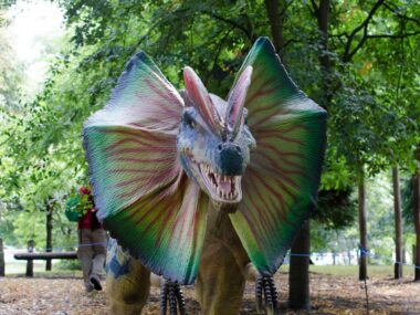 Jurassic Kingdom Dilophosaurus