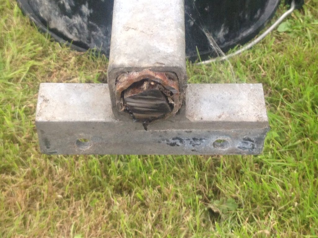 Trailer suspension unit repair - cut axle
