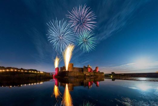 Caerphilly castle firworks