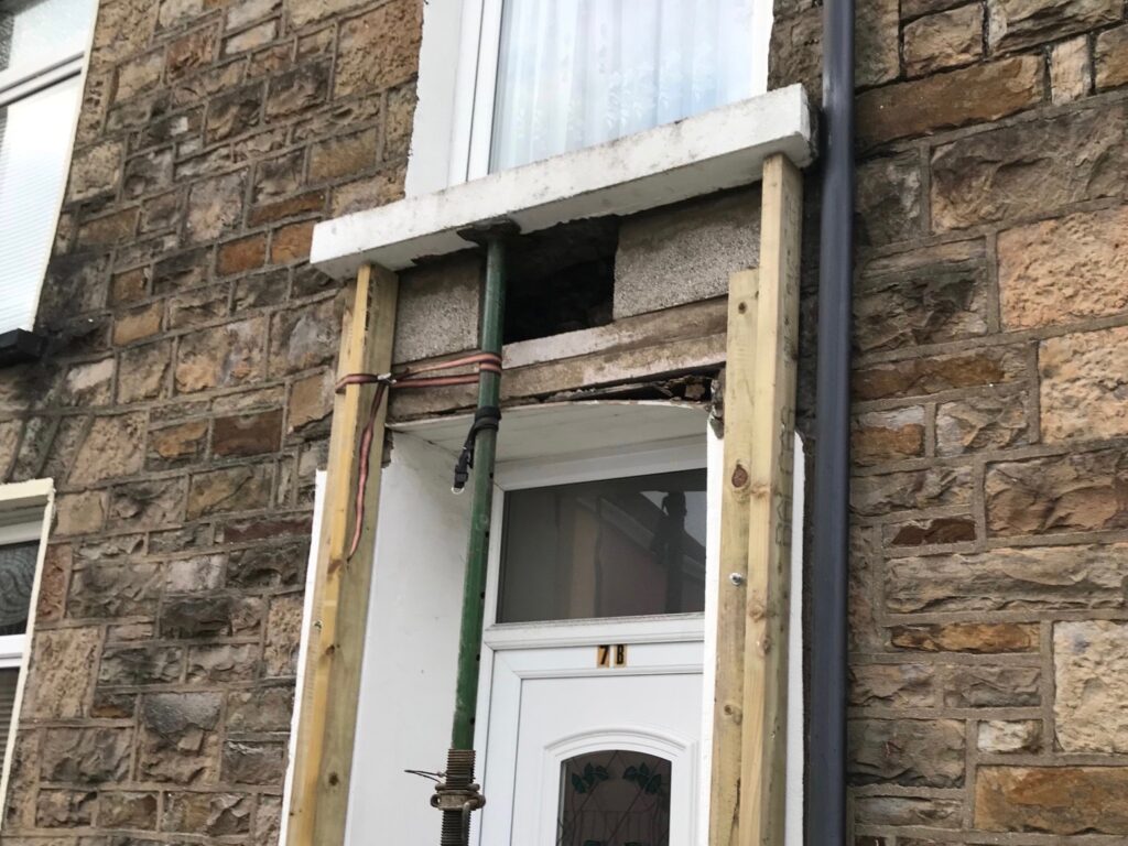 Wooden lintel replacement