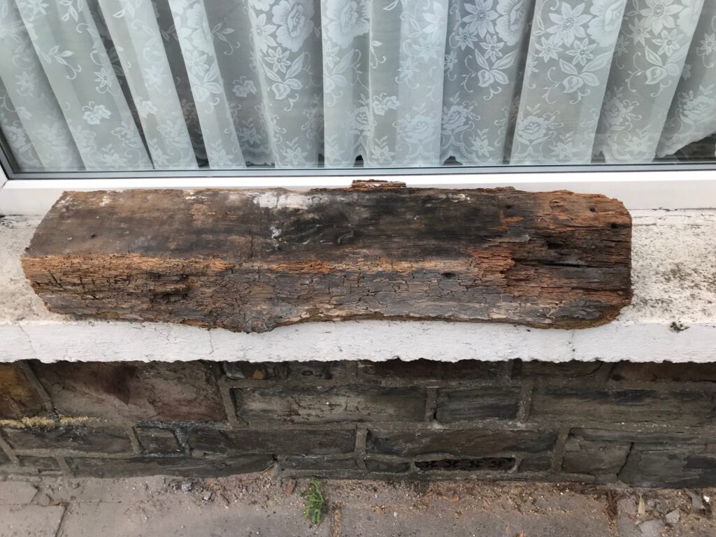 Wooden lintel replacement
