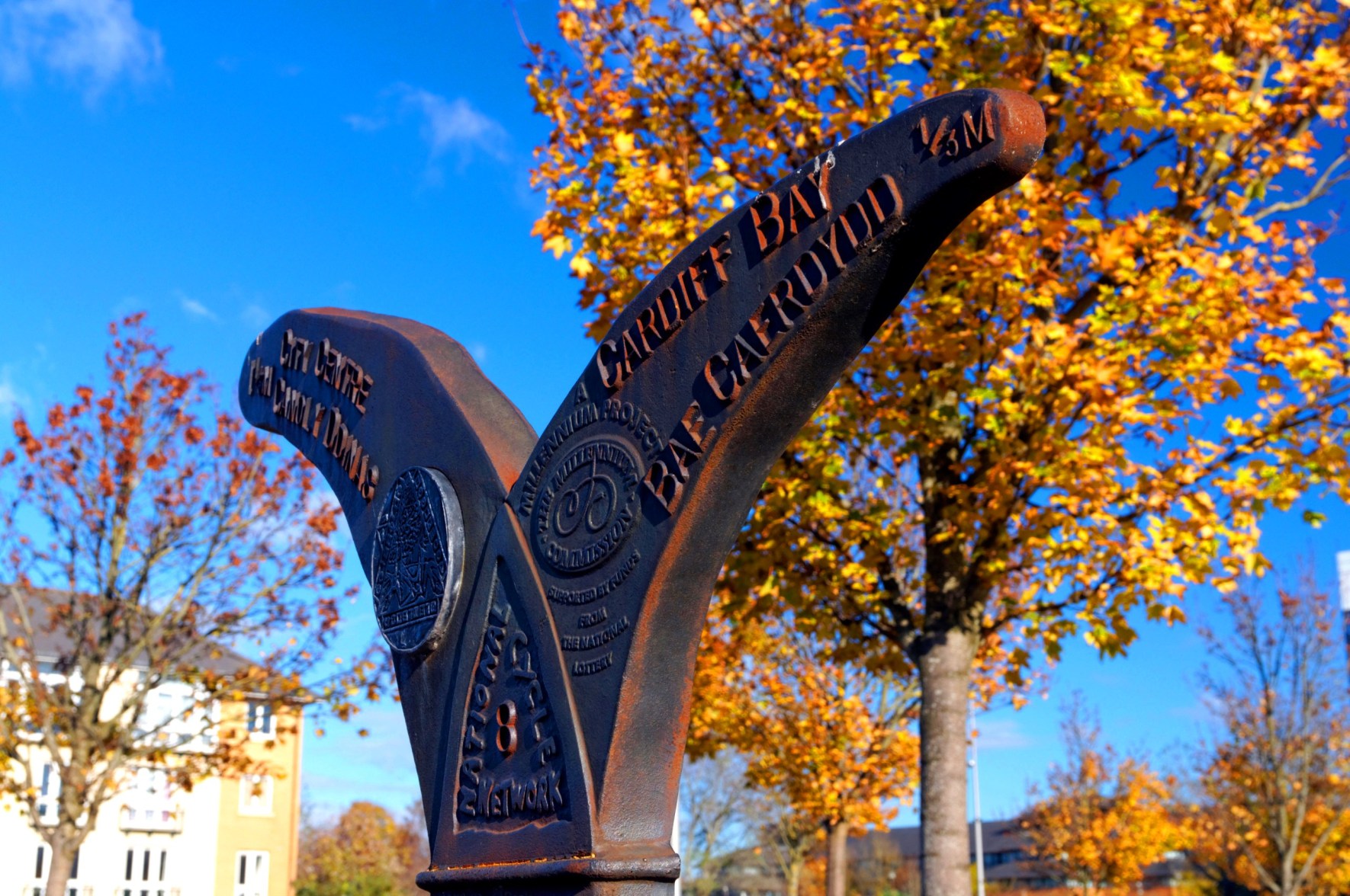 cycling in cardiff taff trail marker