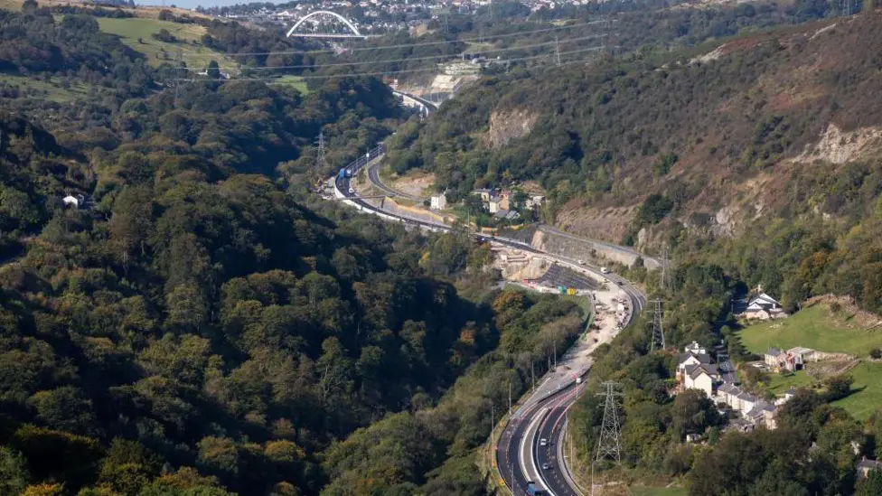 Heads of the Valleys road