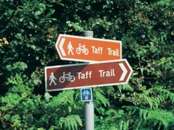 Taff-Trail_waymarker-post-600×400